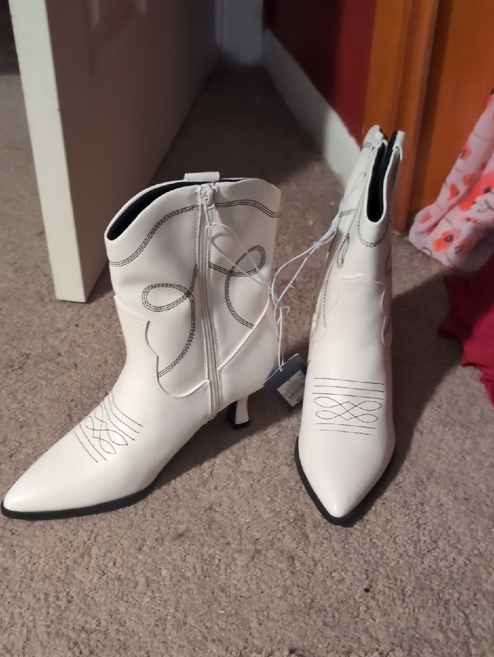 Universal Threads Ankle Western Kitten Heel